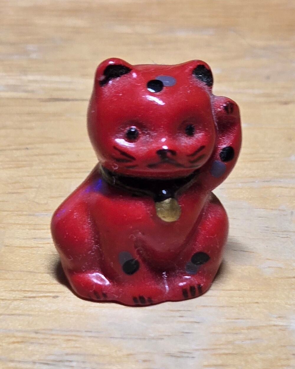 Vintage Pearl Mini Maneki-Neko lucky cat figurine